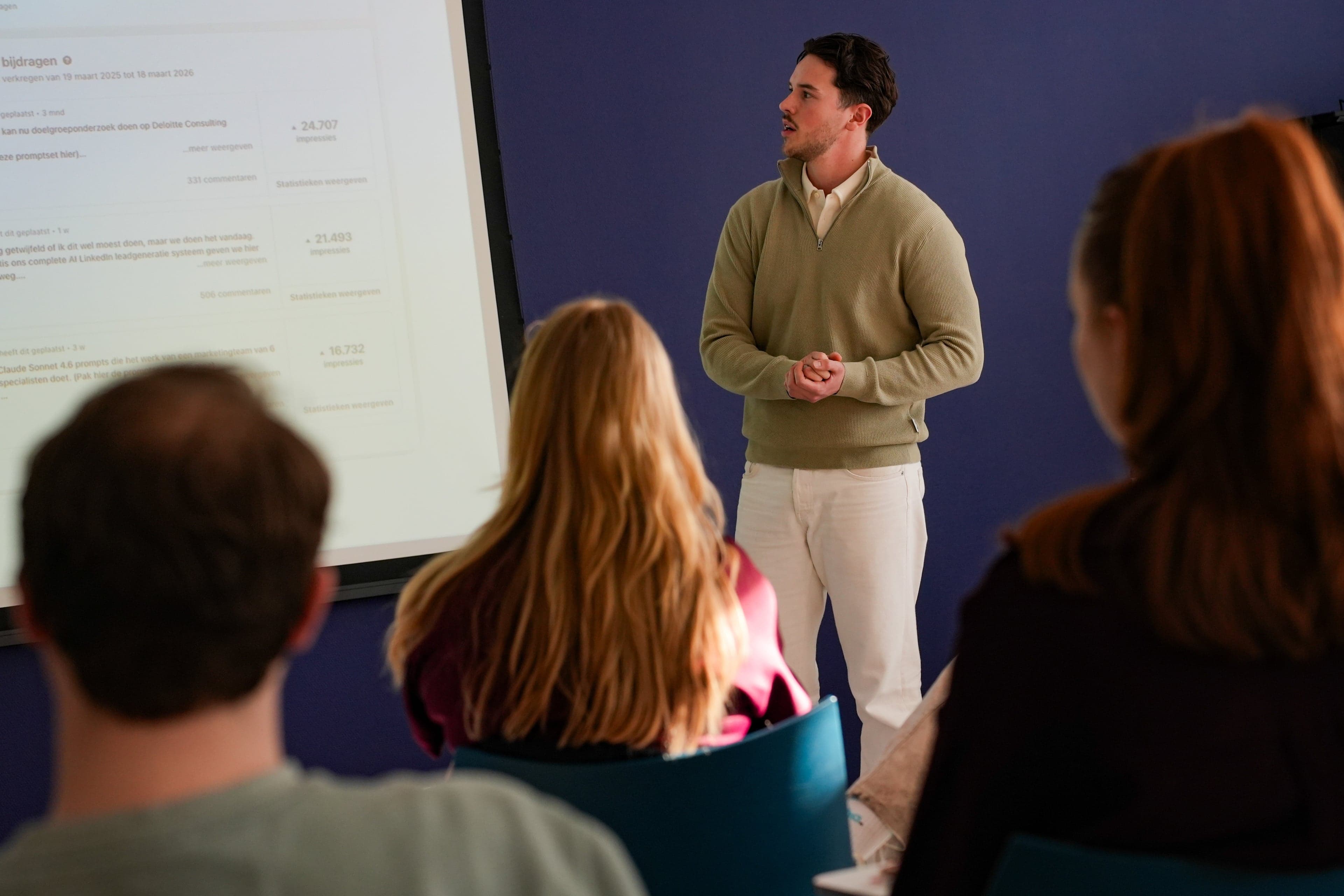Nick tijdens een workshop presentatie